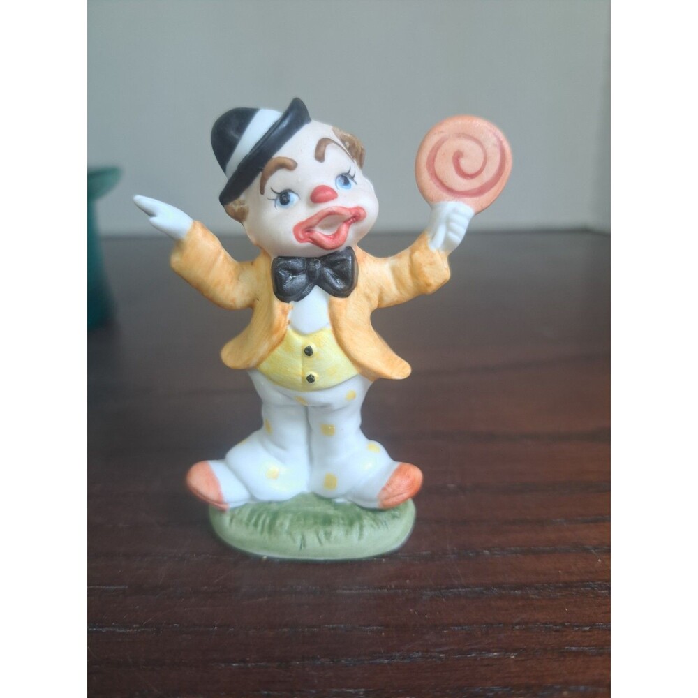 Vintage Lefton Clown With Lollipop Porcelain Figurine 02356